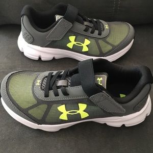 Boy’s Under Armour Sneakers